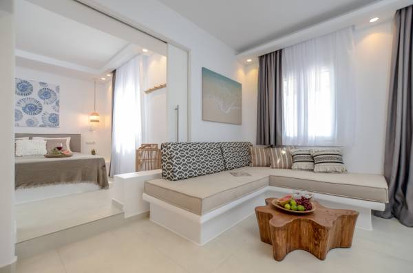 Premium 2 Bedroom Suite With Hot Tub And Sea View 60 Sq.m - in a glimpse